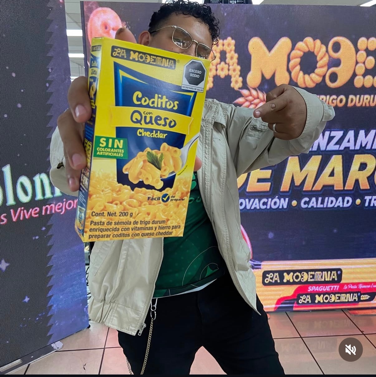 Productos La Moderna exhibidos en el lanzamiento